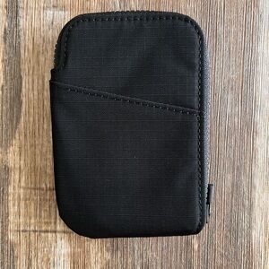 Alpaka Black Zip Card Pouch